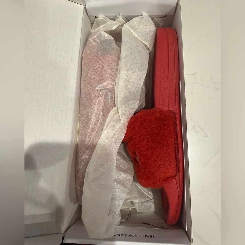 NEW APL Red Shearling Fur Silver Logo Slides Size 6 - Picture 11 of 11